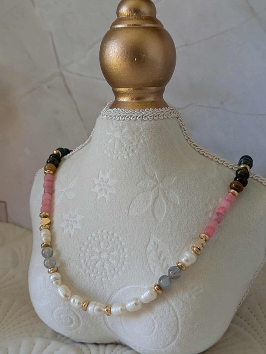 Luna Heart – Pearl & Gemstone Beaded Necklace