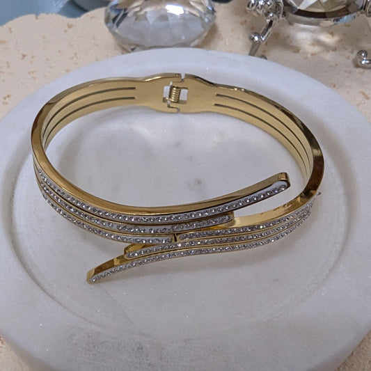 Luxury Gold-Plated Irregular Cuff Bracelet with Rhinestones